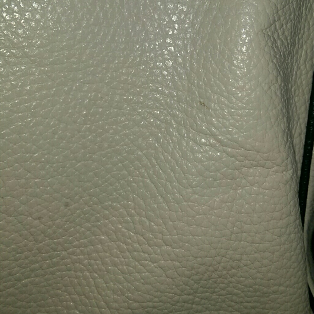 Kate Spade Tote - Picture 6 of 8